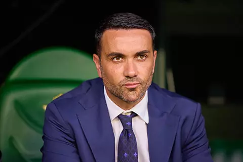 تقارير: أتالانتا يقترب من الاتفاق مع بالادينو لتدريب الفريق